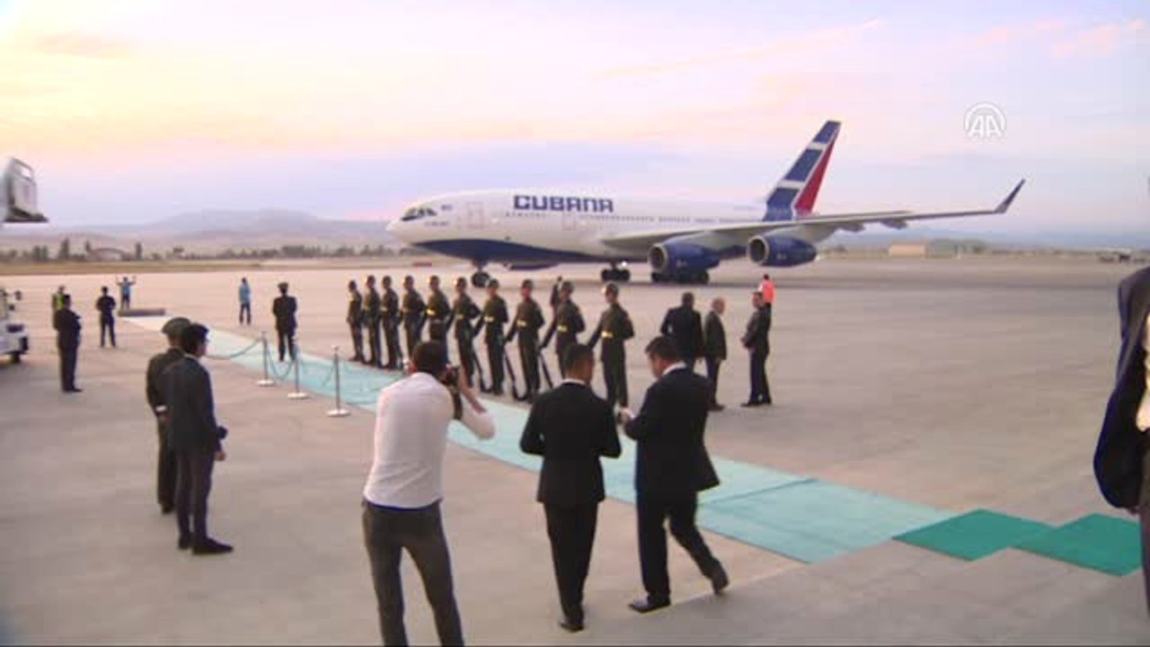 Tekrar) "Cumhurbaşkanlığı Göreve Başlama Töreni" (1) -Maduro