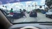 Quand des femmes s’embrouillent sur la route en Floride… ça part vite en vrille !
