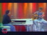 Johnny Hallyday - Y a Pas Photo : Retour émouvant sur le duo légendaire avec Michel Berger sur 'Quelque Chose de Tennessee' !