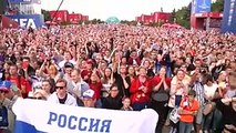 Играем за вас! - сборная России по футболу встретилась с болельщиками