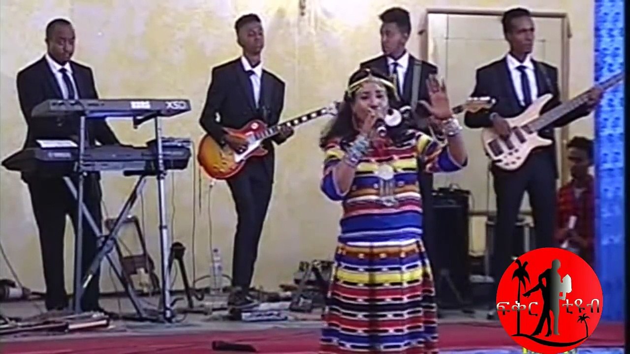 {አስገራሚ ቪድዮ} በጋራ ሲጨፍሩ አስገራም ምሽት
