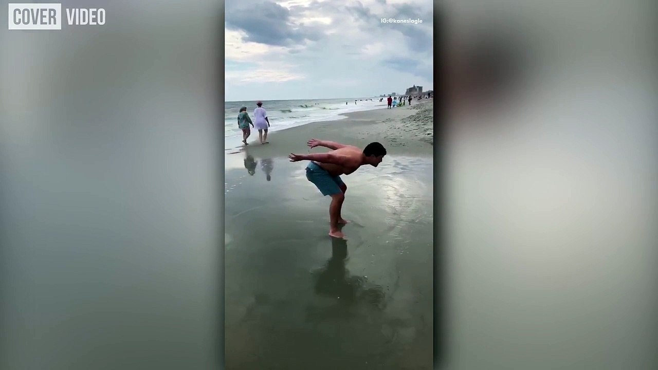 Il rate complètement son saut périlleux