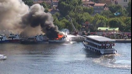 Haliç'te Deniz Taksileri Yanıyor
