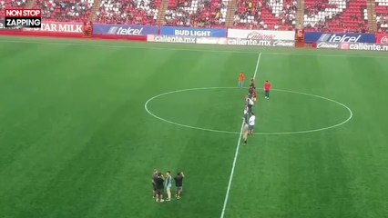 Mexique : Un Neymar challenge organisé en plein match de football (Vidéo)