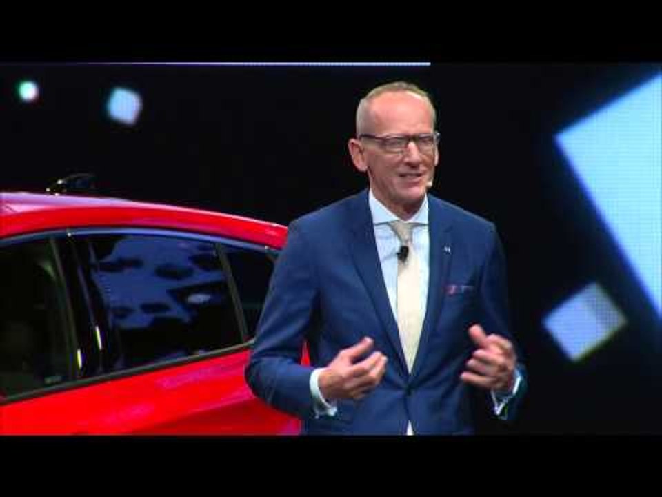Frankfurt Motor Show 2015 - Opel Press Conference - Presentation of the new Opel Astra | AutoMotoTV