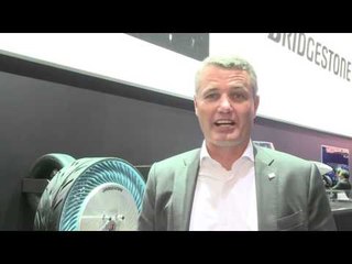 Video herunterladen: Bridgestone at Frankfurt Motor Show IAA 2015 | AutoMotoTV