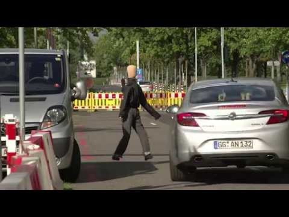 Opel Demonstrates Technology for Safer Inner city Driving | AutoMotoTV