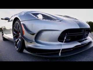 Descargar video: 2016 Dodge Viper ACR sets 13 track lap records | AutoMotoTV