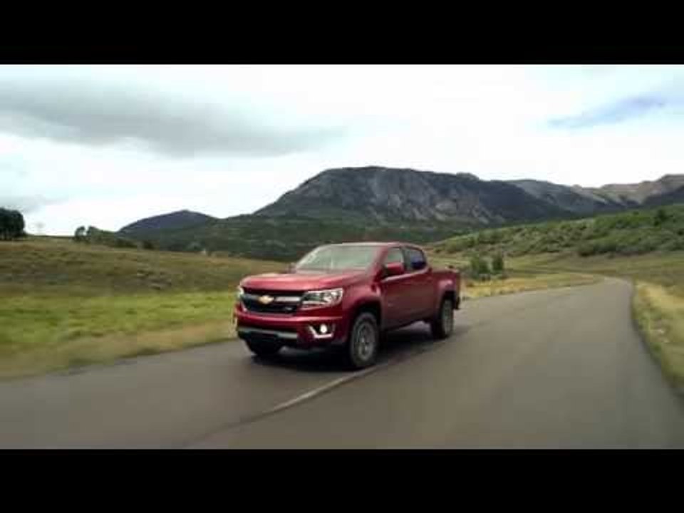 2015 Chevrolet Colorado Z71 - Driving Video | AutoMotoTV