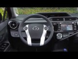 2016 Toyota Prius c Interior Design | AutoMotoTV