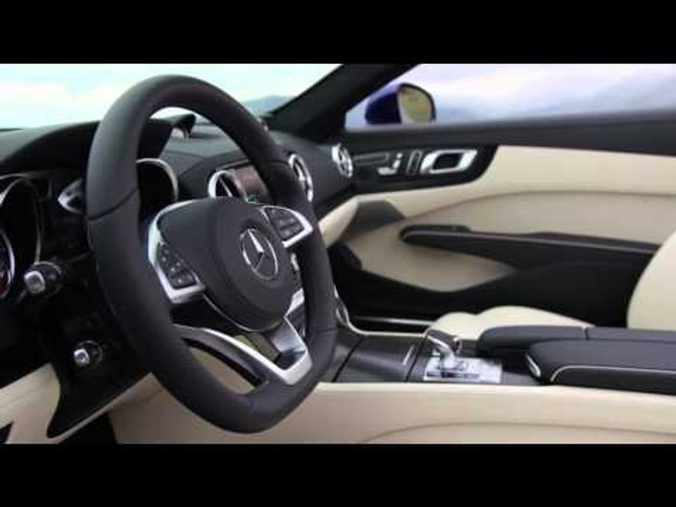 The new Mercedes-Benz SL 500 Interior Design | AutoMotoTV