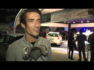 Nissan Street Art Battle Sebastien Walker | AutoMotoTV