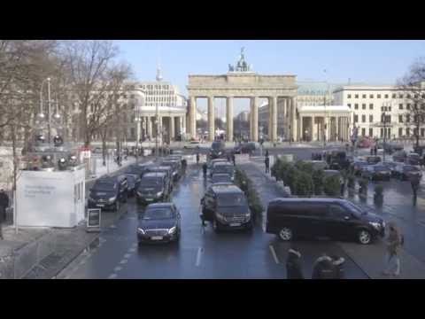 Mercedes-Benz Fashion Week Berlin - Autumn-Winter 2016 Day 2 | AutoMotoTV