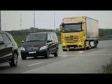 Mercedes-Benz - Full braking at stationary obstacles - Active Brake Assist 4 | AutoMotoTV