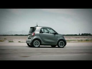 2016 smart electric drive Testing Trailer | AutoMotoTV