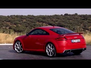 Audi TT RS Coupé Exterior Design near Madrid | AutoMotoTV