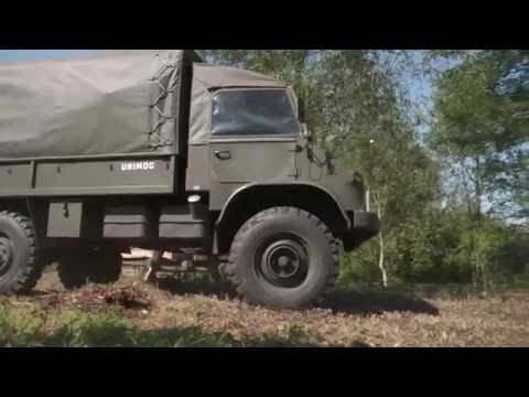 Mercedes-Benz Classic Insight - 1963 Unimog S (Series 404.1) | AutoMotoTV