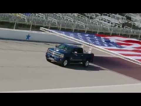 CHEVROLET SETS GUINNESS WORLD RECORDS | AutoMotoTV