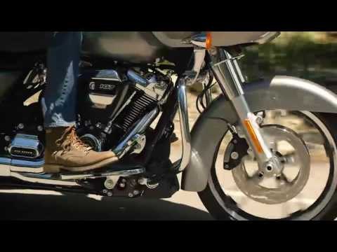 Harley-Davidson Milwaukee-Eight Styling | AutoMotoTV