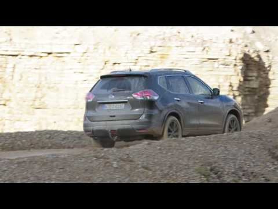 Nissan X-Trail 2.0-litre diesel - Driving Video in Titanium Olive Trailer | AutoMotoTV
