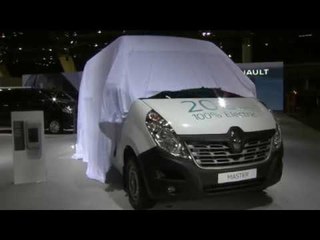 2017 Renault MASTER Z.E. reveal | AutoMotoTV