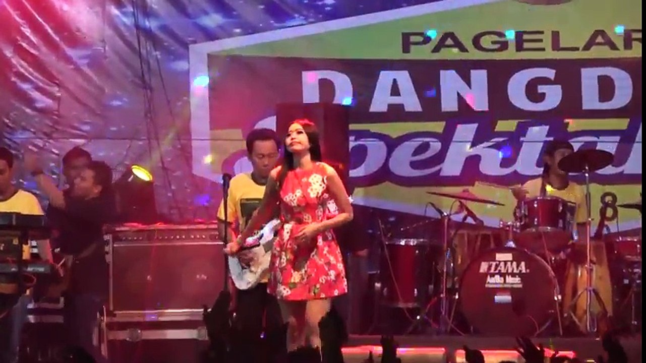 DANGDUT KOPLO - Aulia Mustika - AKU TAKUT - Om Lagista LIVE Alun Alun Kutoarjo 2018