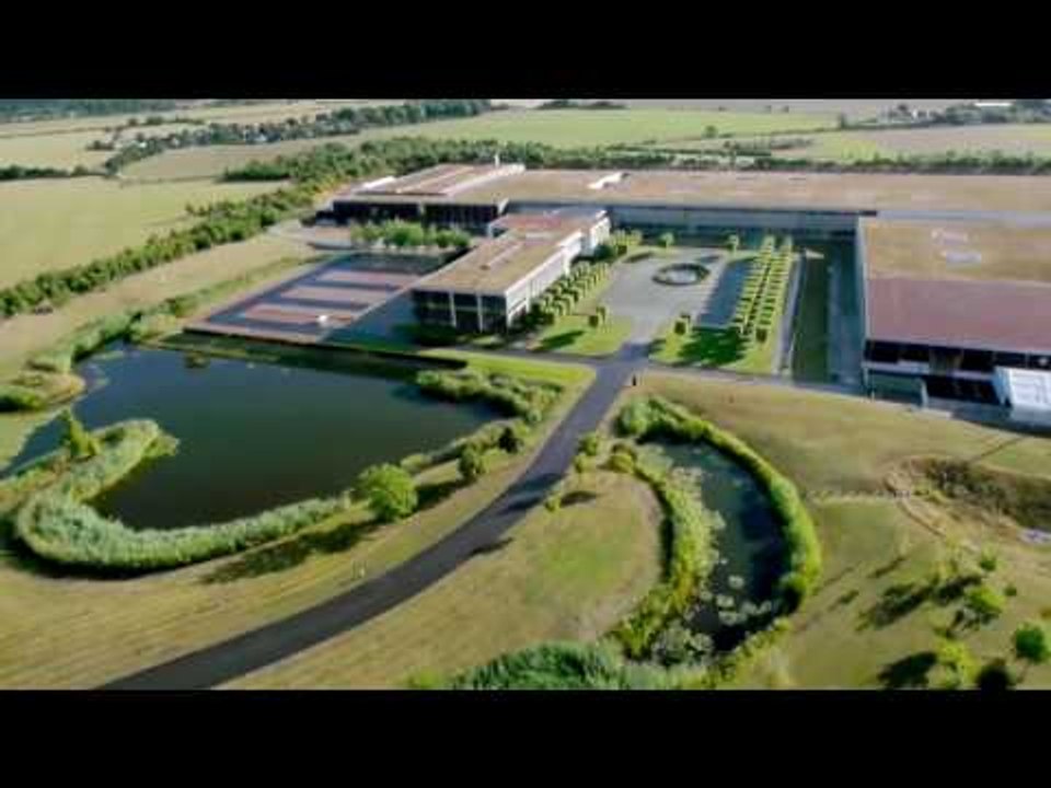 ROLLS-ROYCE MOTOR CARS ANNOUNCES SECOND HIGHEST SALES RECORD Thome of Rolls-Royce