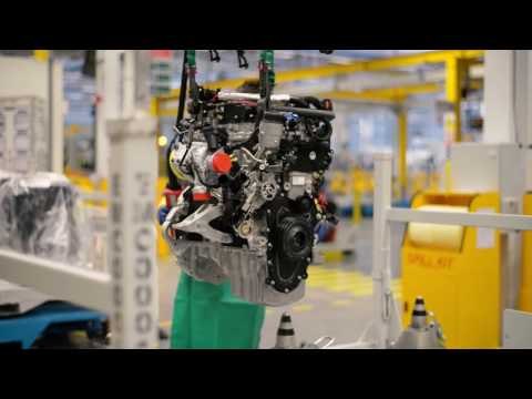 Jaguar Land Rover UK Engine Manufacturing Centre - Lewis Harris | AutoMotoTV