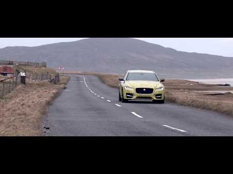 New Jaguar XF Sportbrake begins journey to Wimbledon | AutoMotoTV