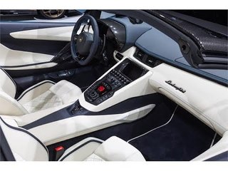 The new Lamborghini Aventador S Roadster Interior Design
