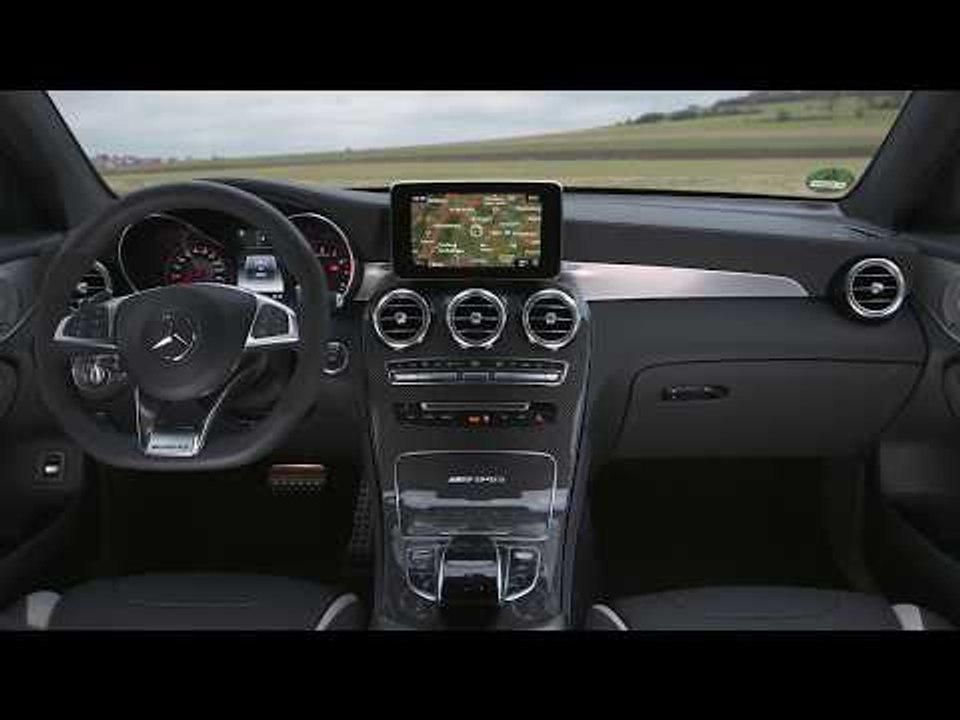 Mercedes AMG GLC 63 S 4MATIC+ Coupé diamond white Interior Design
