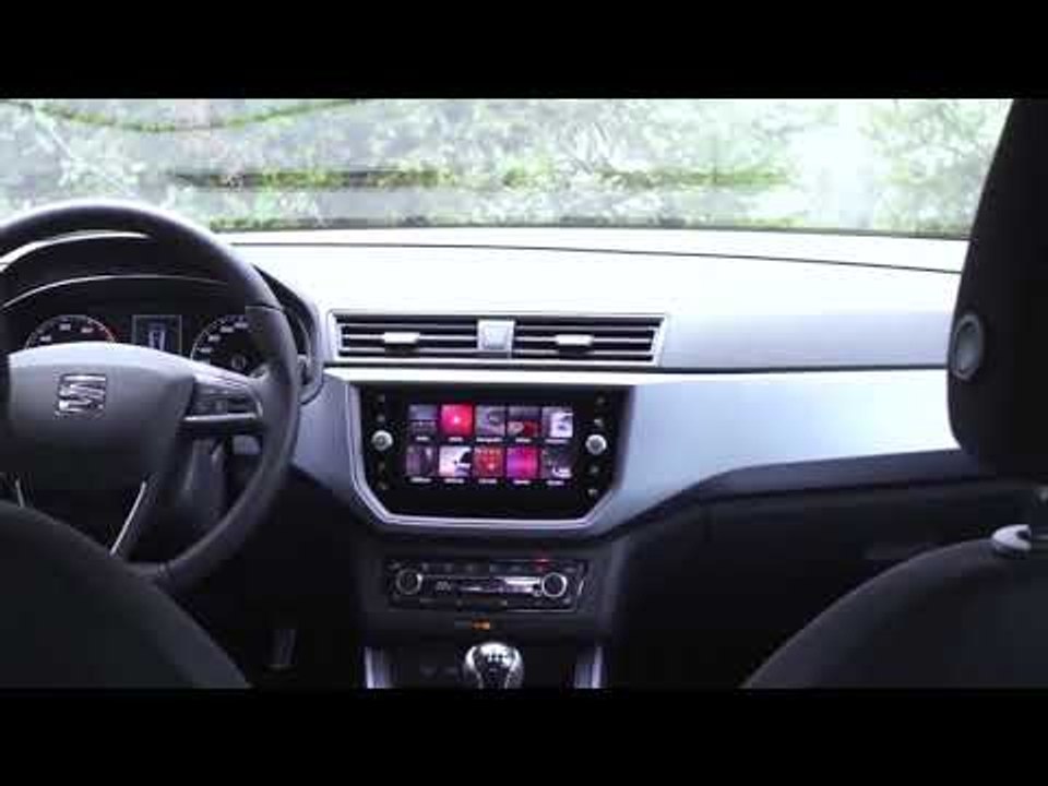 Seat Arona in Eclipse Orange Interior Design