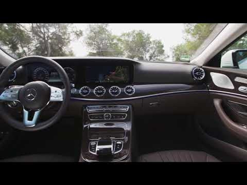 Mercedes-Benz CLS 350 d 4MATIC in White bright Interior Design