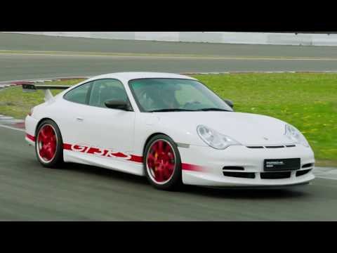 Porsche 911 GT3 RS 996 on the track