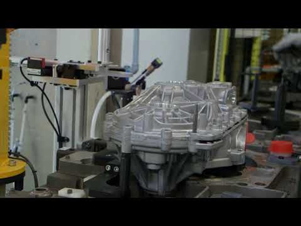 R240 electric motor manufacturing at the Renault Cléon plant - Gearmotor