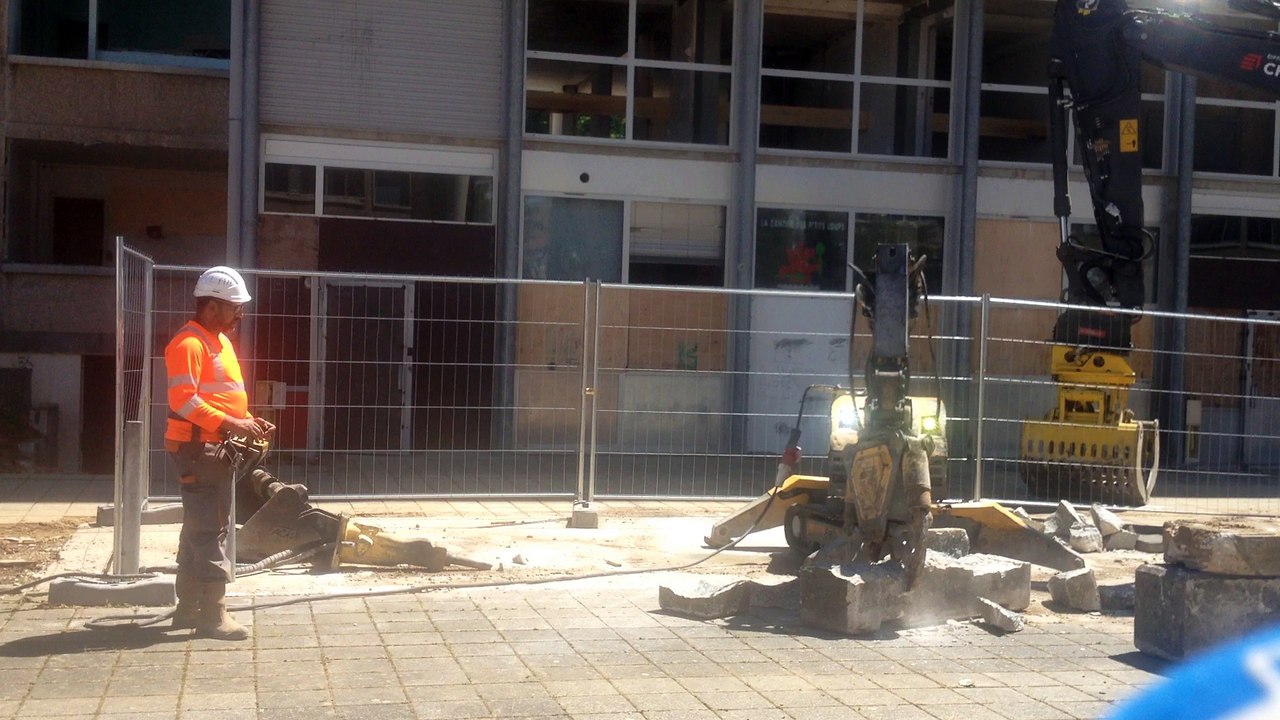 Besançon : la démolition de la cité des 408 a commencé