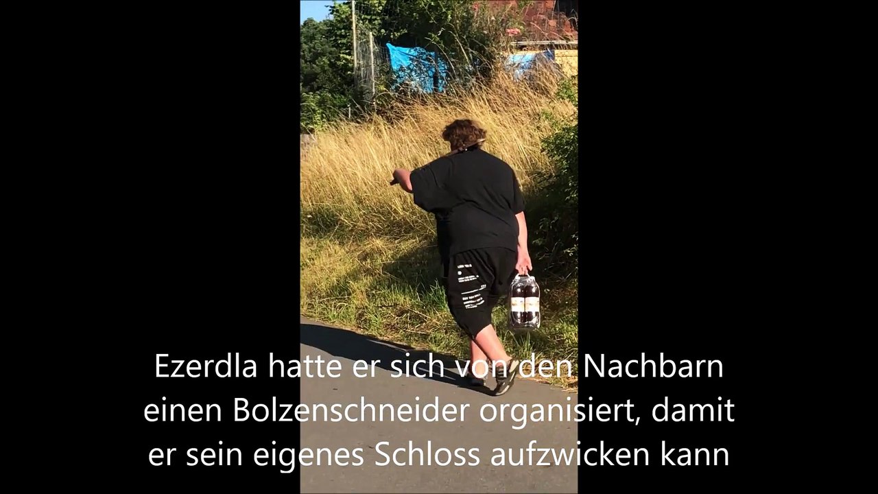 Rainer wird ezerdla ausgesperrt