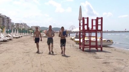 Rreth 60 vrojtues ne vijen bregdetare ne Vlore