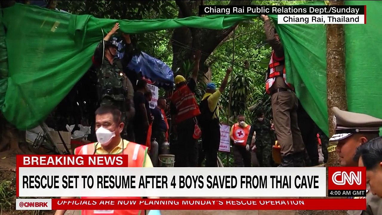 New video from dramatic Thailand cave rescue