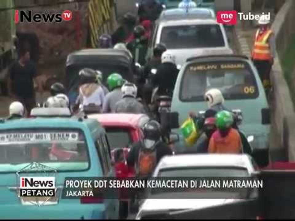 Proyek DDT Berdampak Kemacetan di Matraman, Jaktim - iNews Petang 22/03