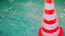 TC108 72CM Retractive Road Yellow Traffic Safety Rubber Cone