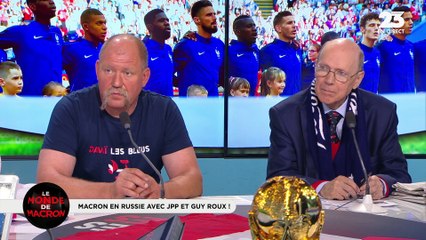 Le monde de Macron: Emmanuel Macron en Russie avec Jean-Pierre Papin et Guy Roux - 10/07