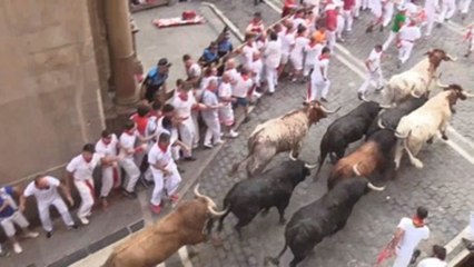 Cinco heridos, ninguno corneado, en el cuarto encierro de los sanfermines