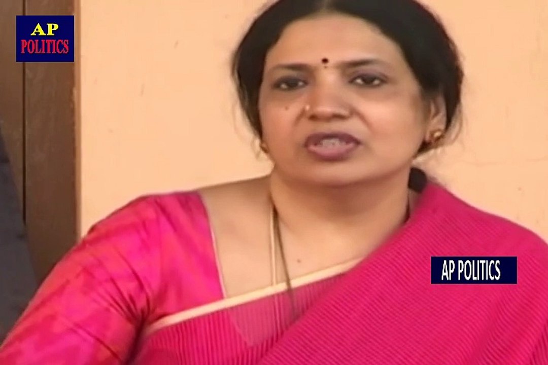 ని బతుకు ఇక్కడ ఎవరికి తెలియదు అనుకుంటున్నావా Jeevitha Serious Warning To Social Activist-AP Politics