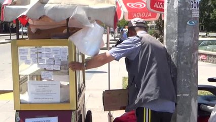Sattığı Simit Paralarını Mehmetçiğe Bağışlayacak