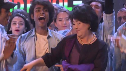 김정숙 여사, 인도 'K팝 경연장'서 율동 / YTN