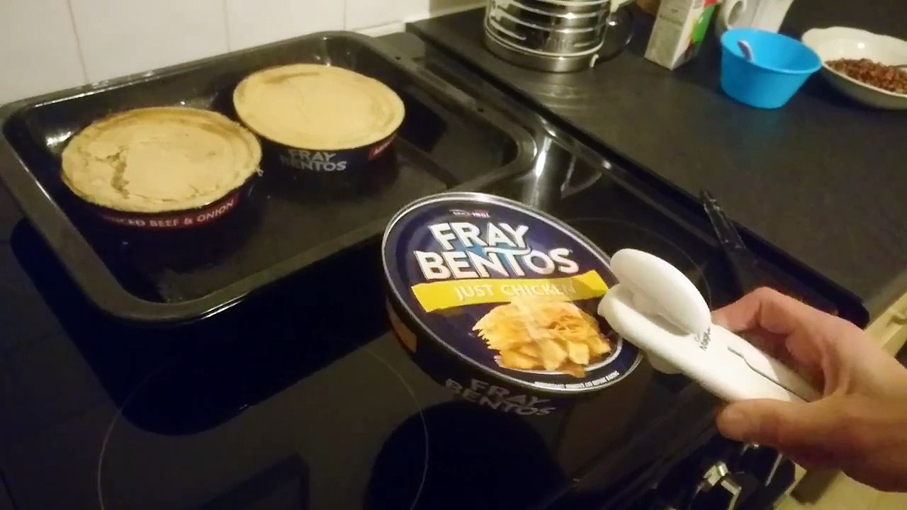 How To Get In To A Fray Bentos Pie In 2 MINUTES!!