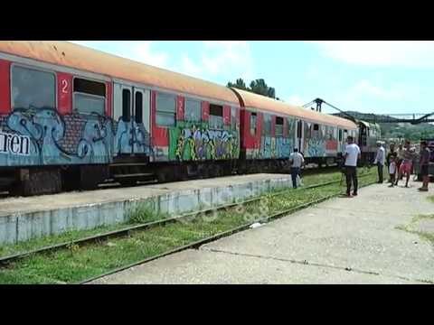 Ora News - Treni del nga shinat, panik mes udhëtarëve të linjës Elbasan-Durrës
