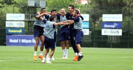 Fenerbahçe, Yurt Dışı Kampı İçin İsviçre'ye Gitti