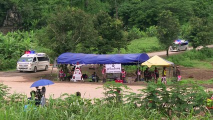 Los 12 niños y su entrenador fueron rescatados de cueva